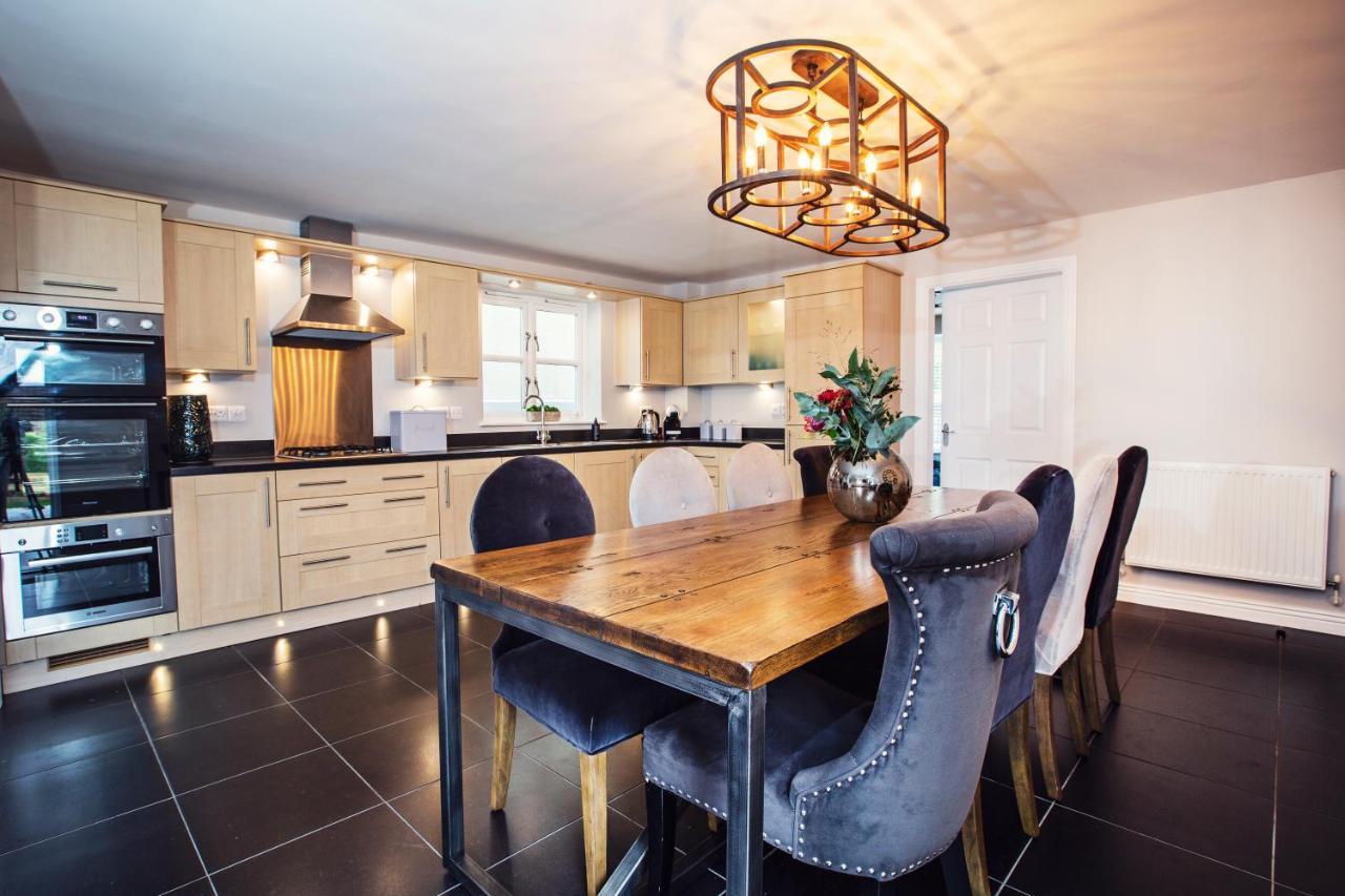 Beautiful 4-Bed Home, Hot Tub & Stunning Views - Abergavenny Exteriér fotografie