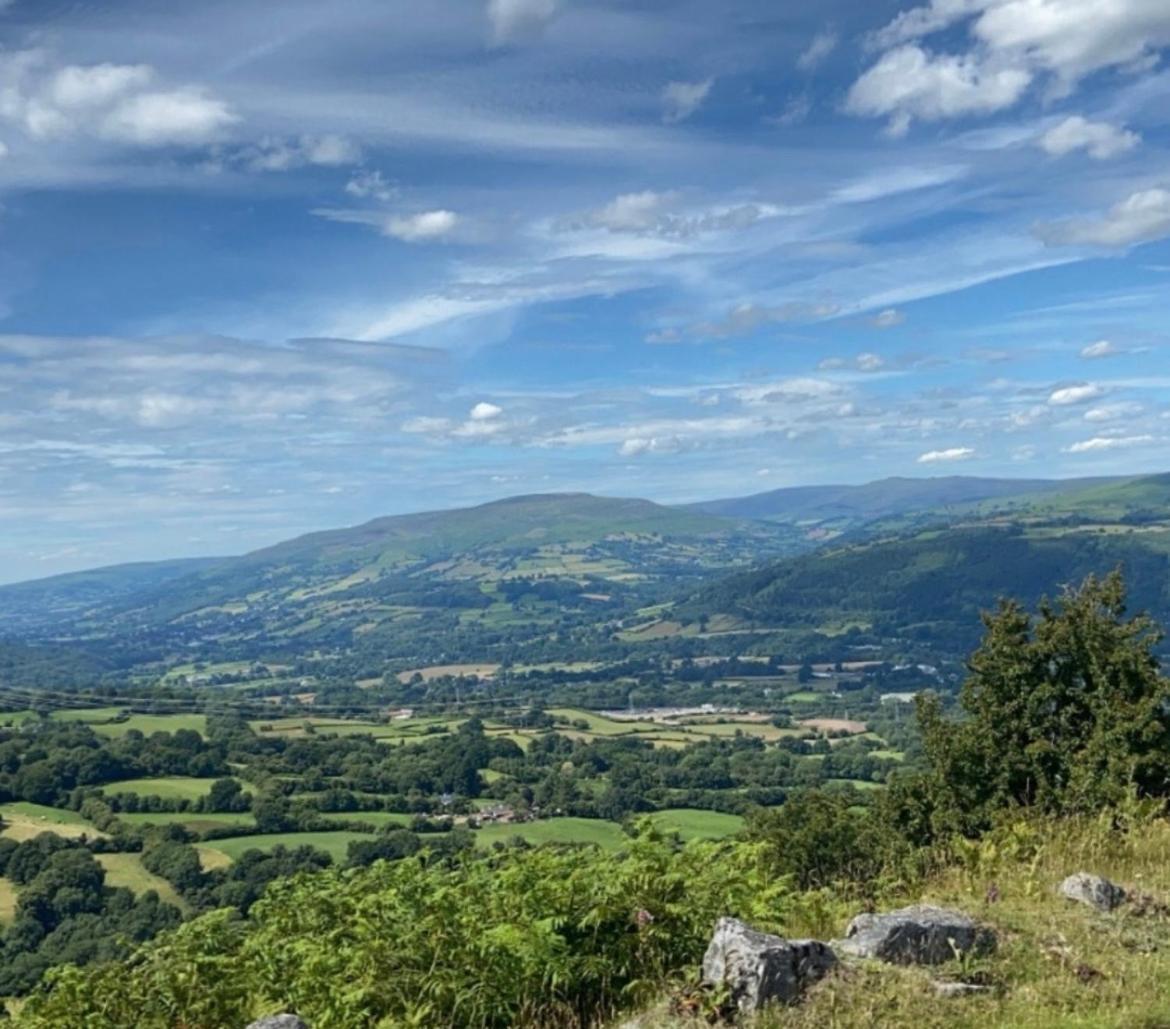 Beautiful 4-Bed Home, Hot Tub & Stunning Views - Abergavenny Exteriér fotografie